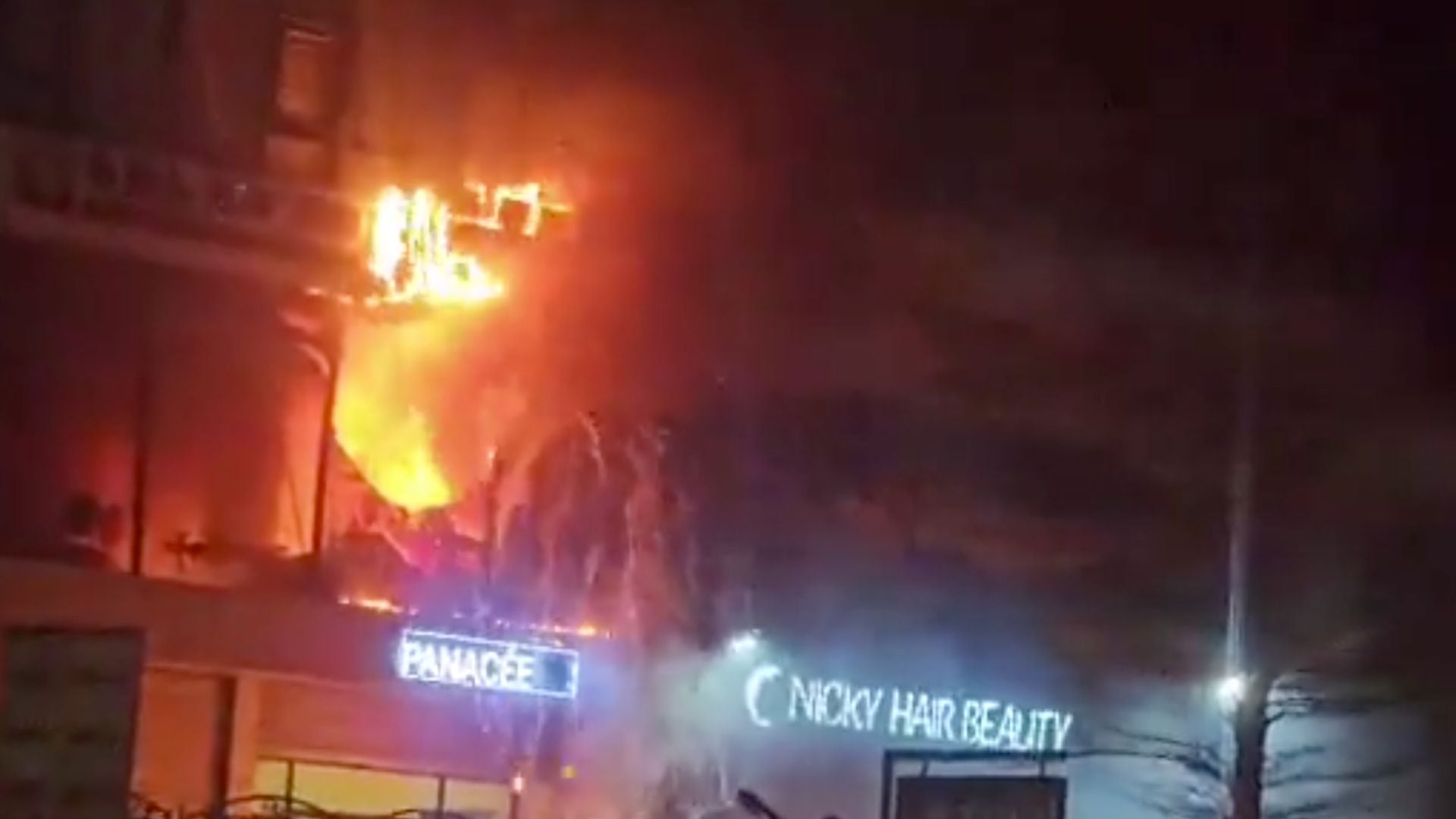 VIDEO: Brutal incendio en plena boda deja 22 invitados muertos y varios heridos 