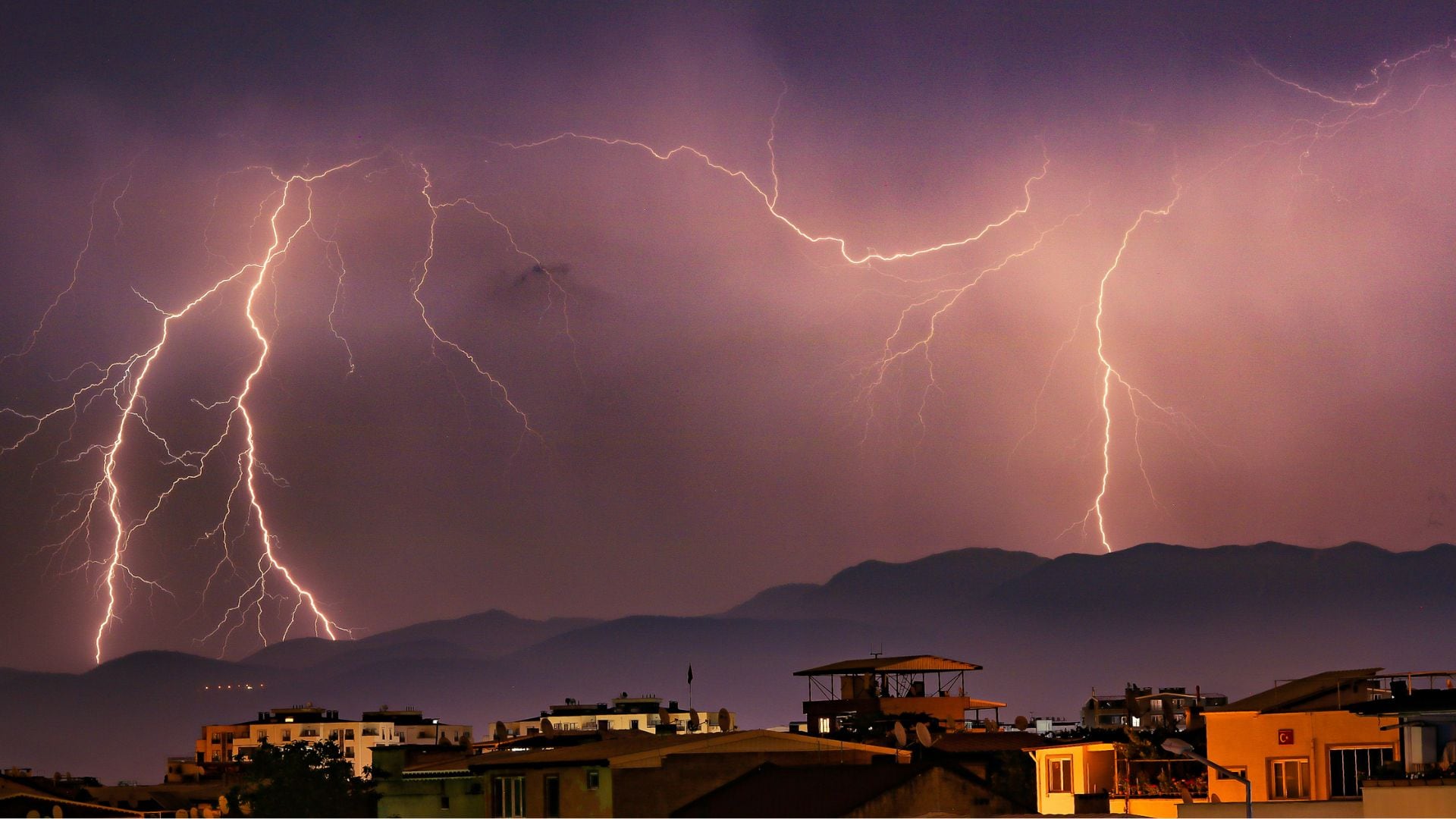 ¿A qué hora llueve en Zacatecas? Emiten aviso por 72 horas de lluvia y granizadas en México hoy 9 de septiembre
