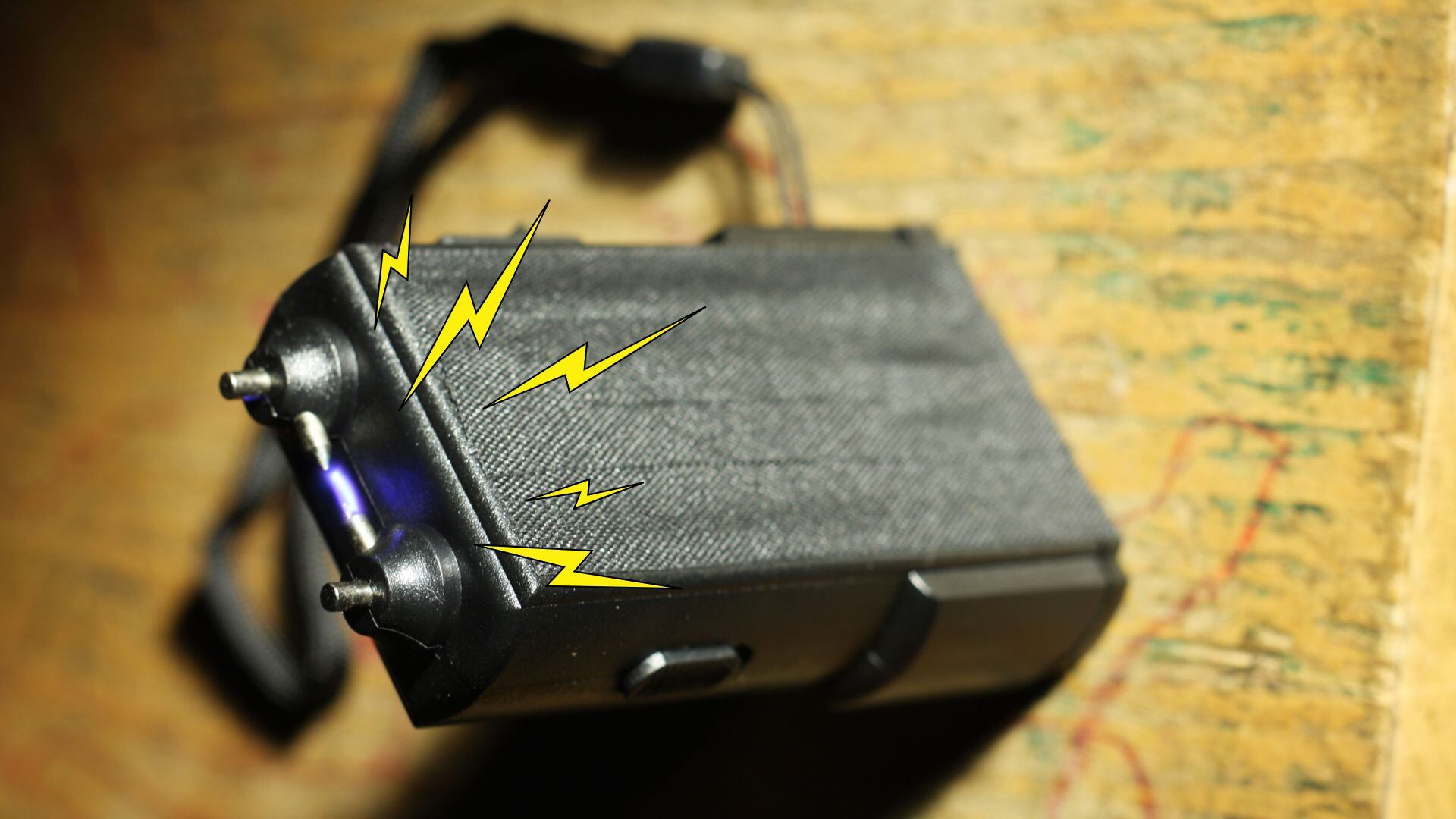 ¿Aparatos de electrochoque durante detenciones? “Tasers” ya están autorizados para policías municipales en Aguascalientes
