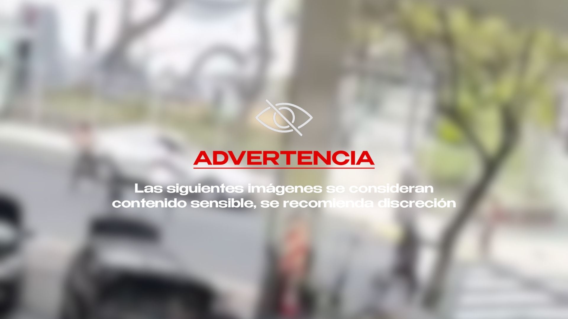 ¡IMÁGENES SENSIBLES! VIDEO: Hombre es asesinado con una lanza en el cuello en plena vía pública