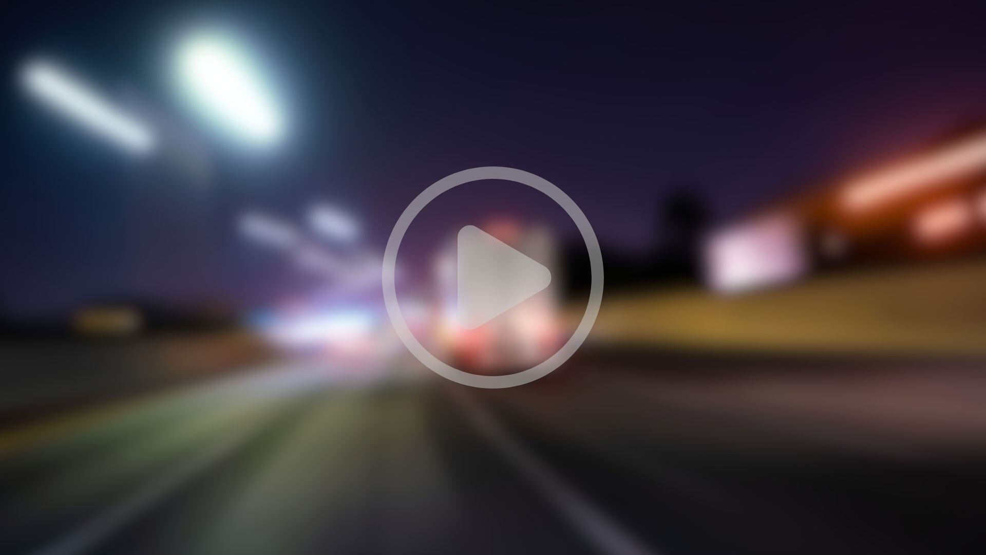 VIDEO: Chófer de transporte público abandona su ruta para perseguir a su mujer tras encontrarla con otro hombre